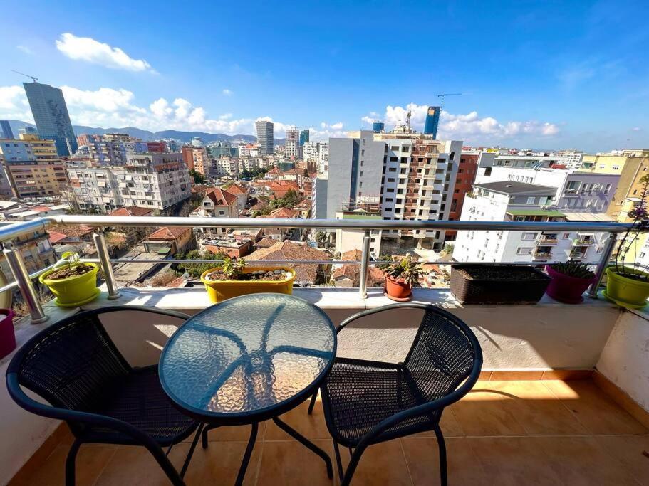 Central Tirana Flat Near Bazaar Exterior foto